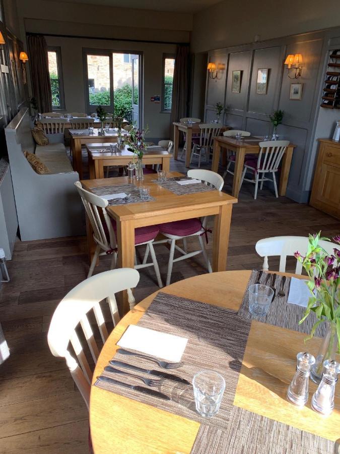 Collingwood Arms Hotel Cornhill on Tweed Eksteriør bilde